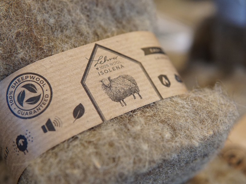 Isolena-Schafwoll-Dämmung bleibt nach dem Trocknen bauschig